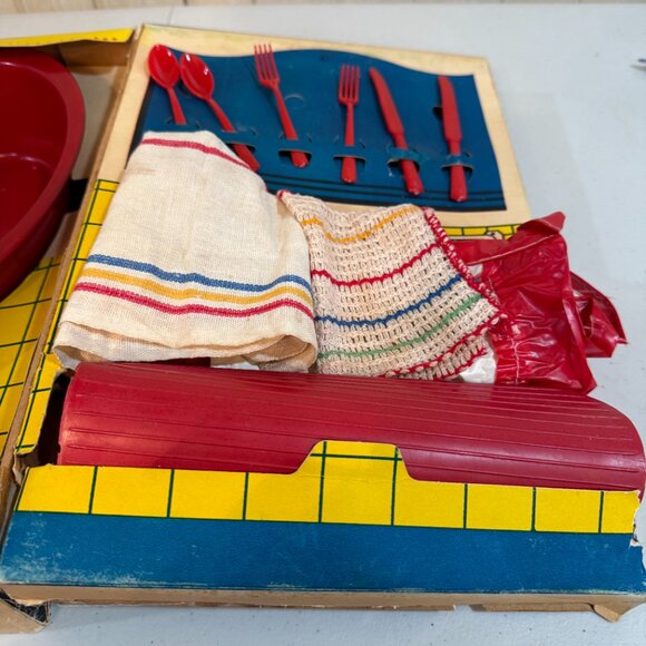 Vintage Kidd-E-Kitchen Amsco Doll E Toys Cardboard Box Toy Ajax Vel Brillo etc. - Picture 3 of 13